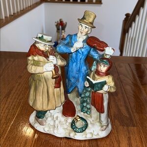 San Francisco Music Box Company “Joy To The World” Carolers Christmas Decor